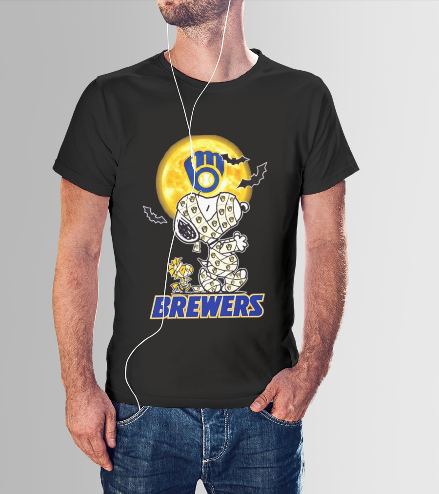 Milwaukee Brewers Snoopy Woodstock Mummy Halloween Moon Bats T-Shirt