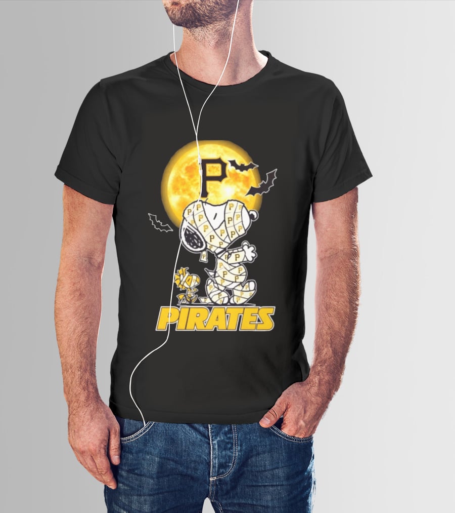 Pittsburgh Pirates Snoopy Woodstock Mummy Halloween Moon Bats T-Shirt
