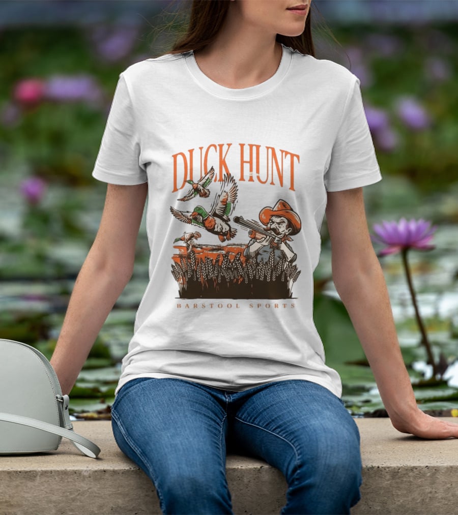 Duck Hunt Barstool Sports Vintage Hunting Scene T-Shirt