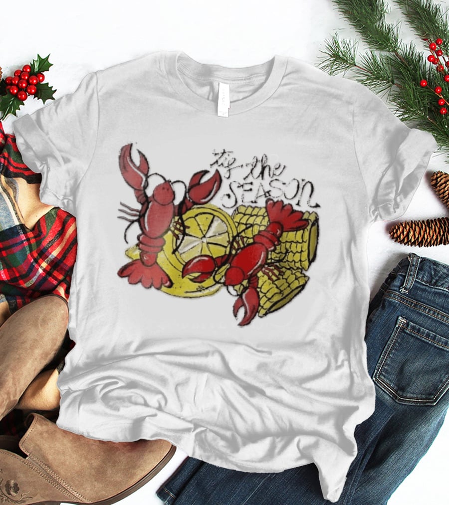 Tis The Season Distressed Cartoon Crawfish Lemon Corn Cob Fun T-Shirt