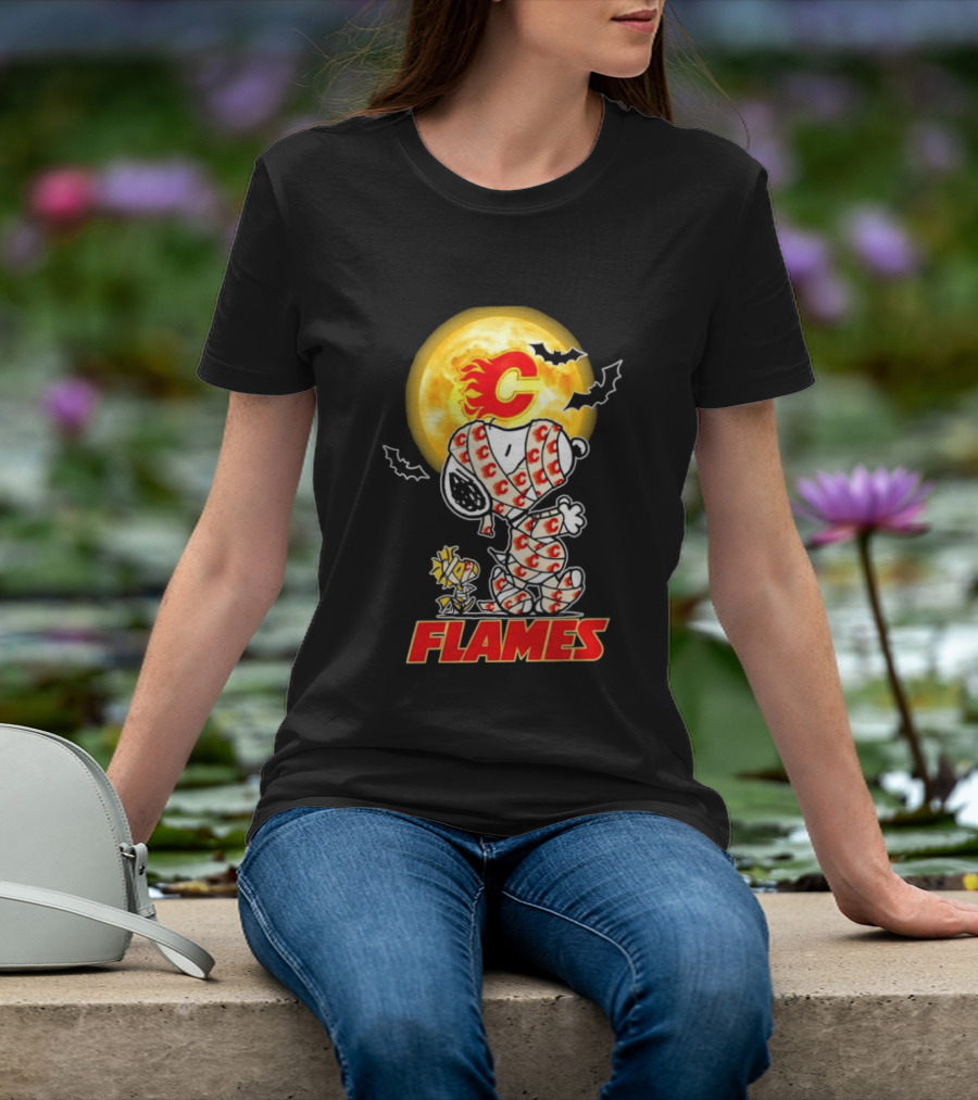 Flames Halloween Snoopy Woodstock Mummy Cosplay Calgary C Bat Moon T-Shirt
