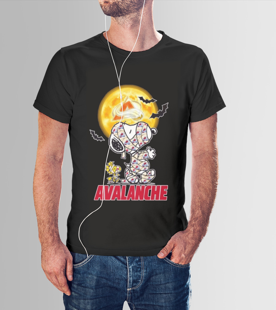 Colorado Avalanche Snoopy Woodstock Halloween Mummy Full Moon Bats T-Shirt