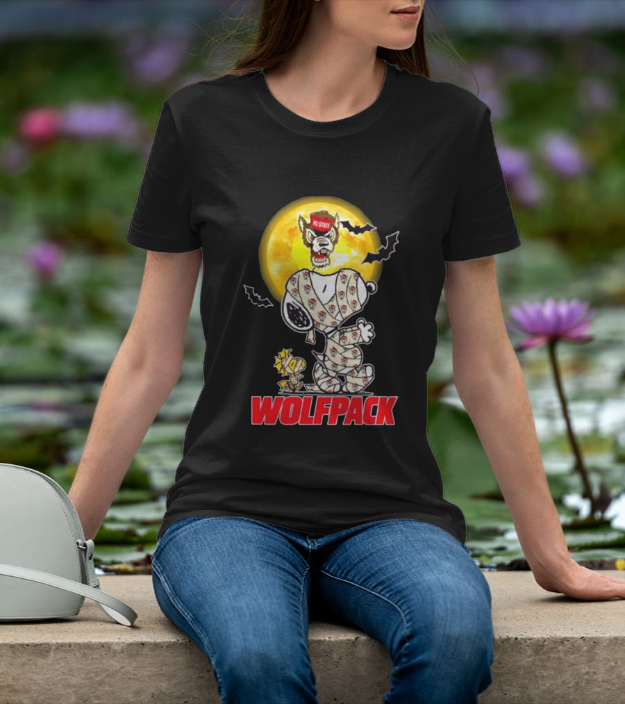 NC State Wolfpack Snoopy Woodstock Halloween Mummy Cosplay Moon T-Shirt