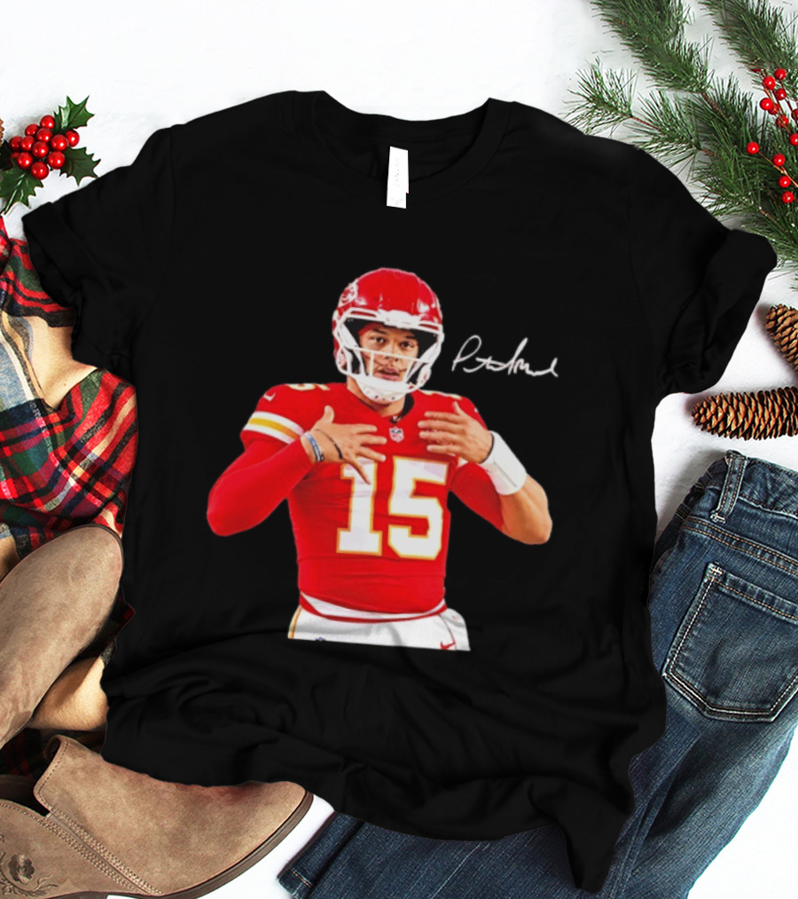 Patrick Mahomes Kansas City Chiefs Number 15 Autograph NFL Quarterback T-Shirt
