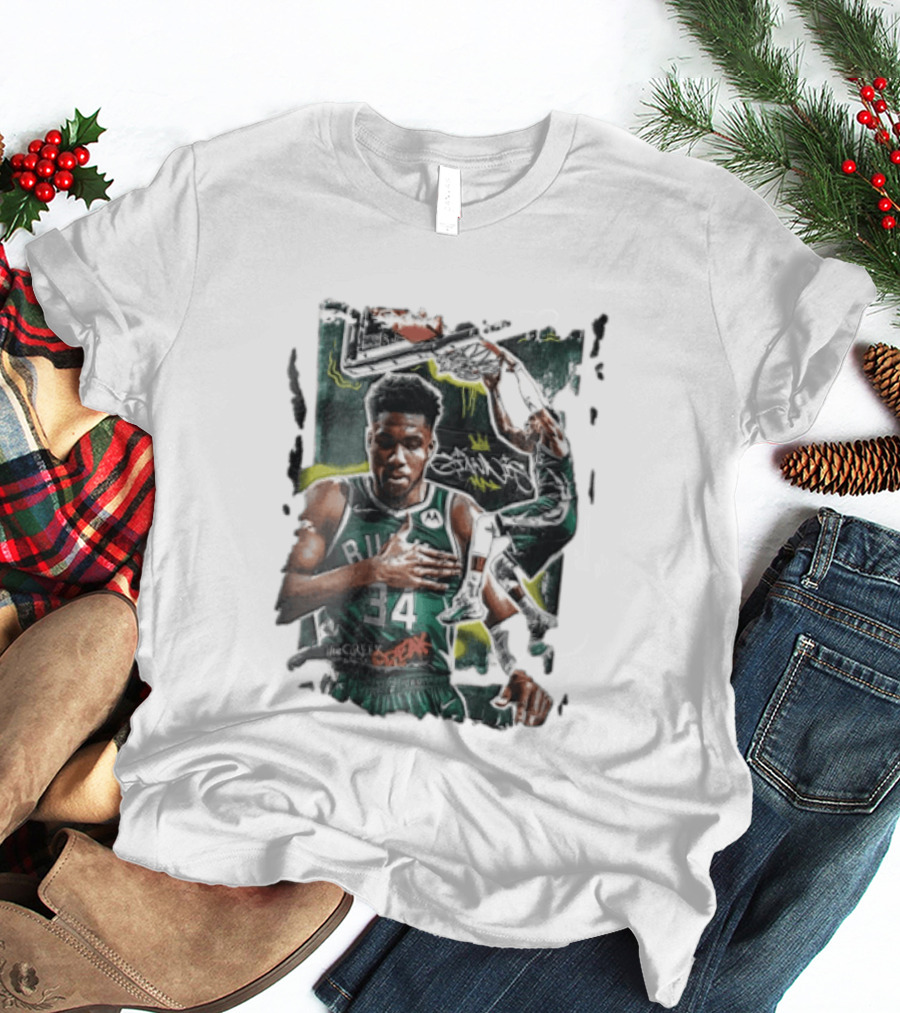 Milwaukee Bucks Giannis Dunking Greek Freak Paint Splatter Collage T-Shirt