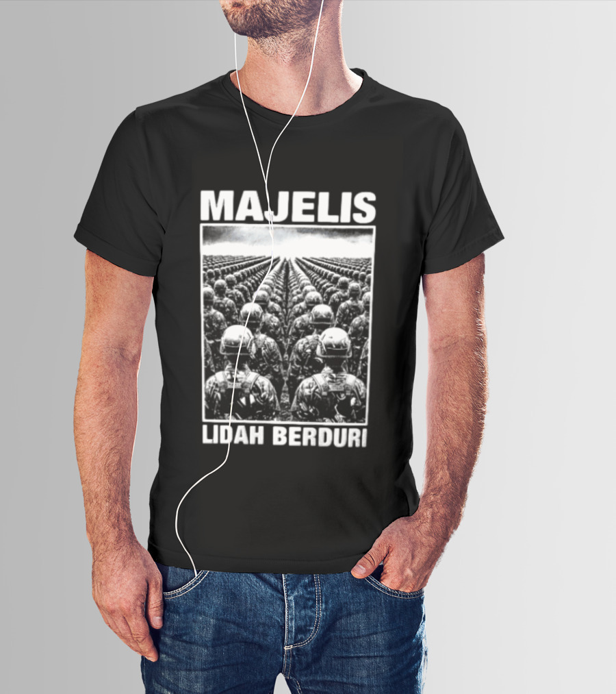 Majelis Lidah Berduri Soldiers In Formation Back View T-Shirt