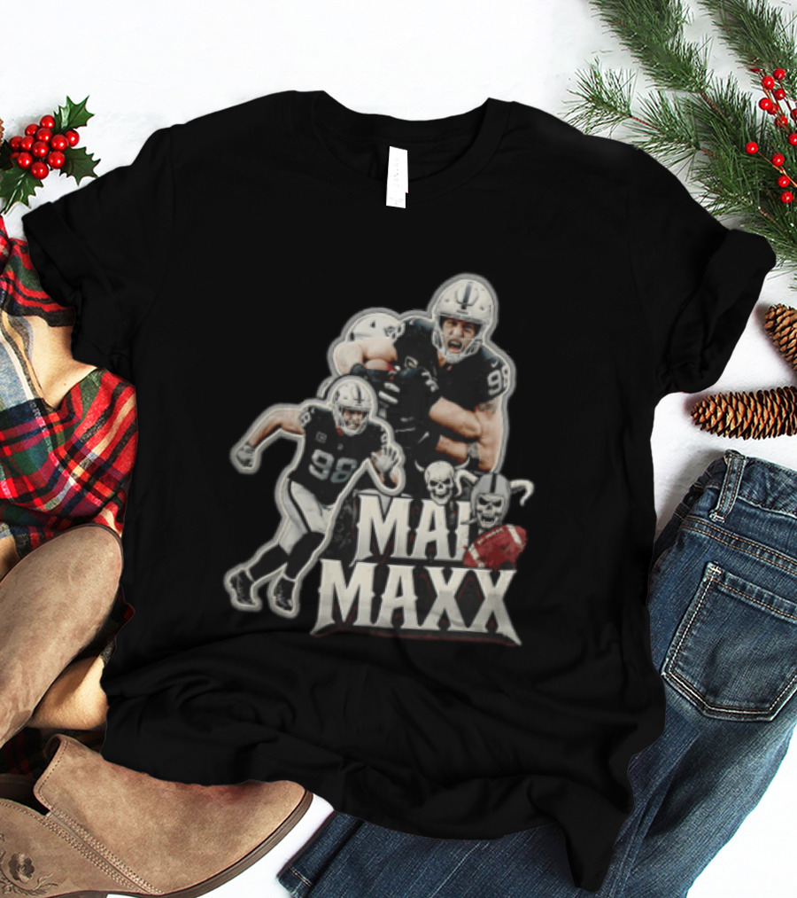 Las Vegas Raiders Maxx Crosby Mad Maxx Skulls Football T-Shirt