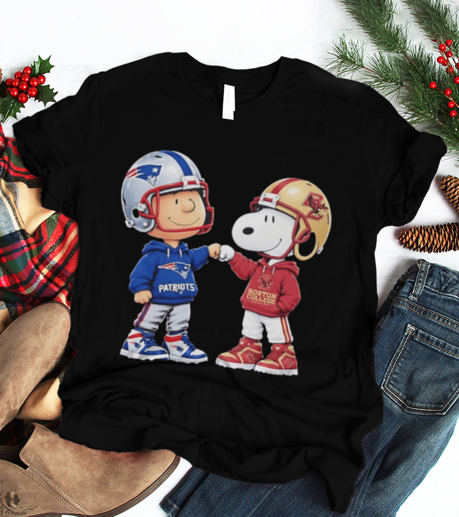 Snoopy Charlie Brown Patriots Boston College Eagles Fist Bump T-Shirt
