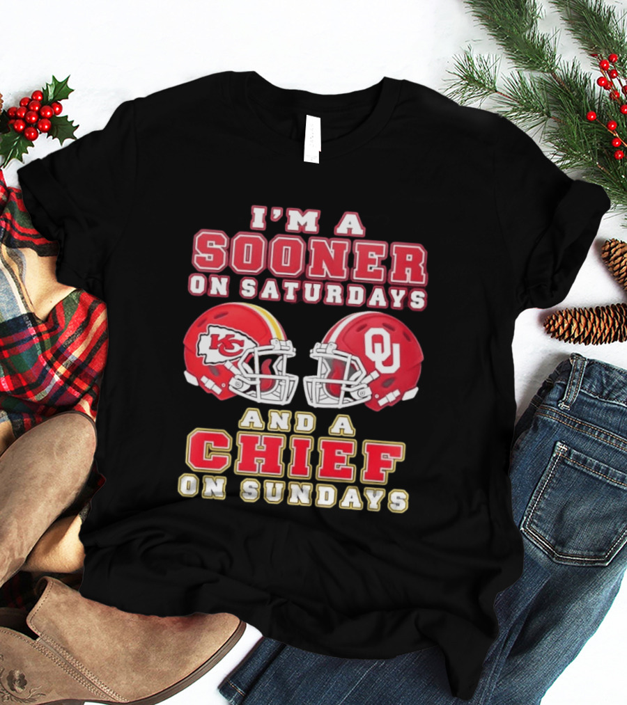 I'm A Sooner On Saturdays And A Chief On Sundays Kansas City OU Football Helmets T-Shirt