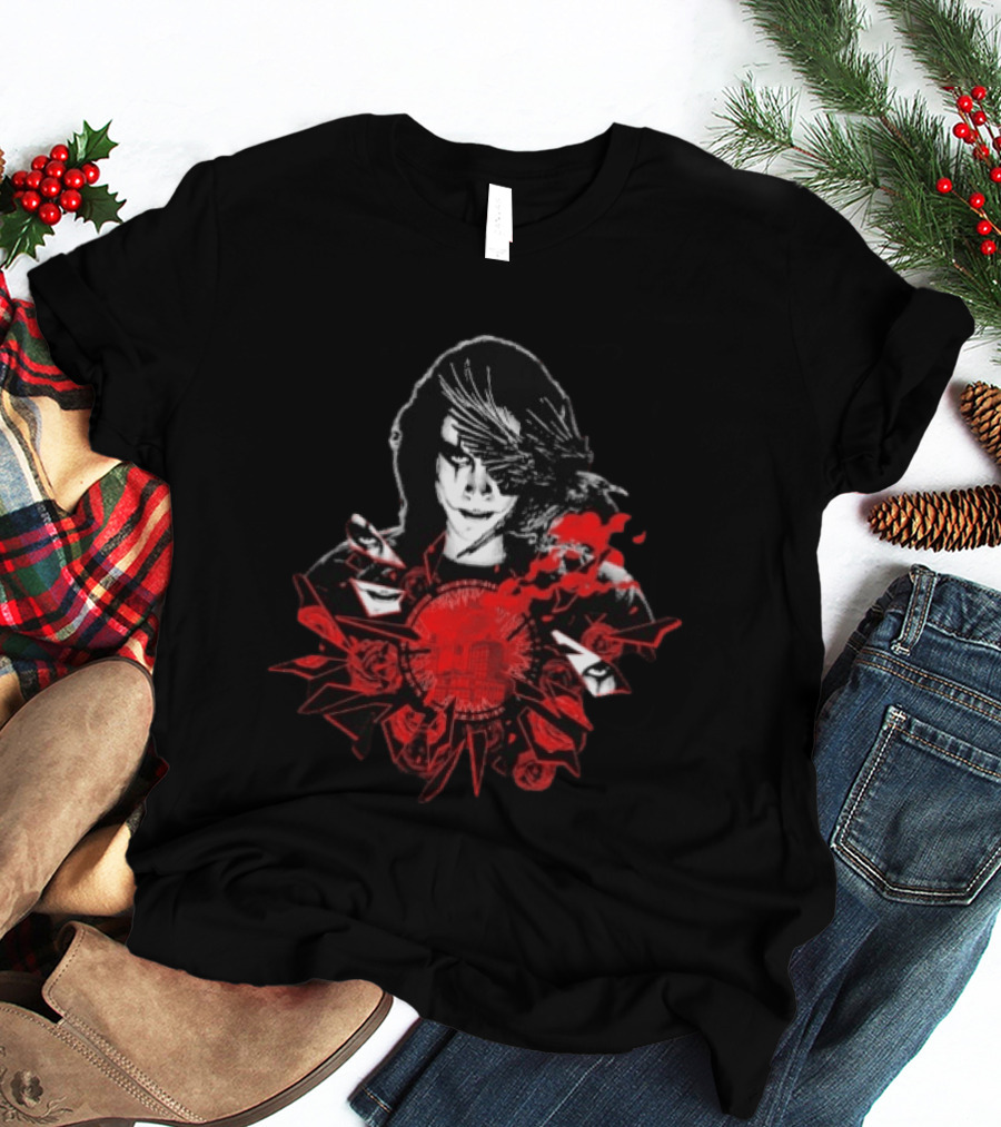 The Crow Shattered Love Red Roses And City Skyline T-Shirt