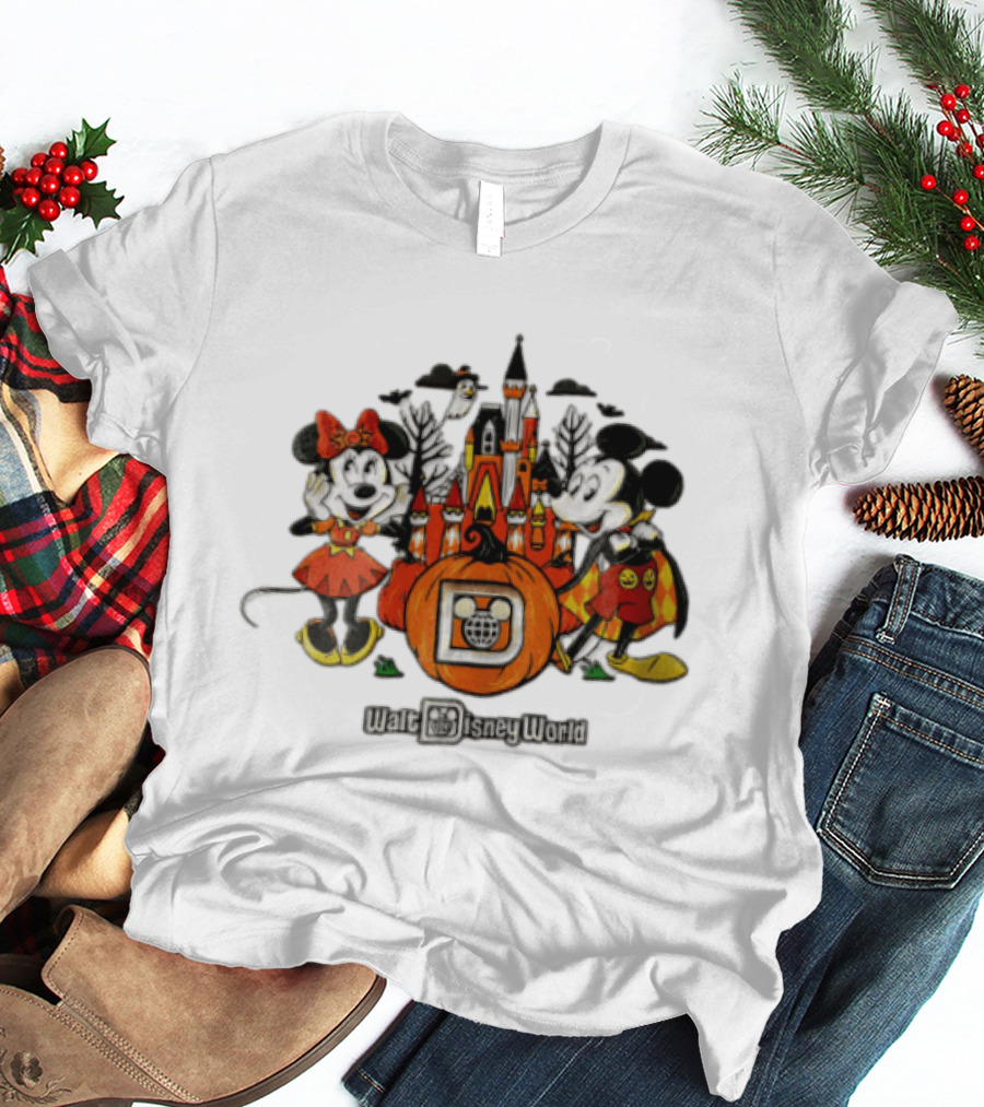 Walt Disney World Halloween Minnie Mouse Mickey Castle Pumpkin T-Shirt