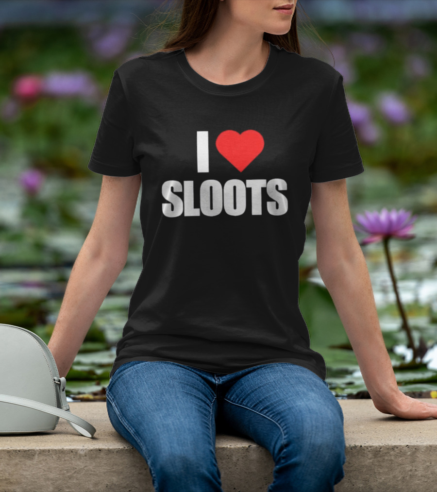 I Love Sloots Bold Statement Red Heart T-Shirt