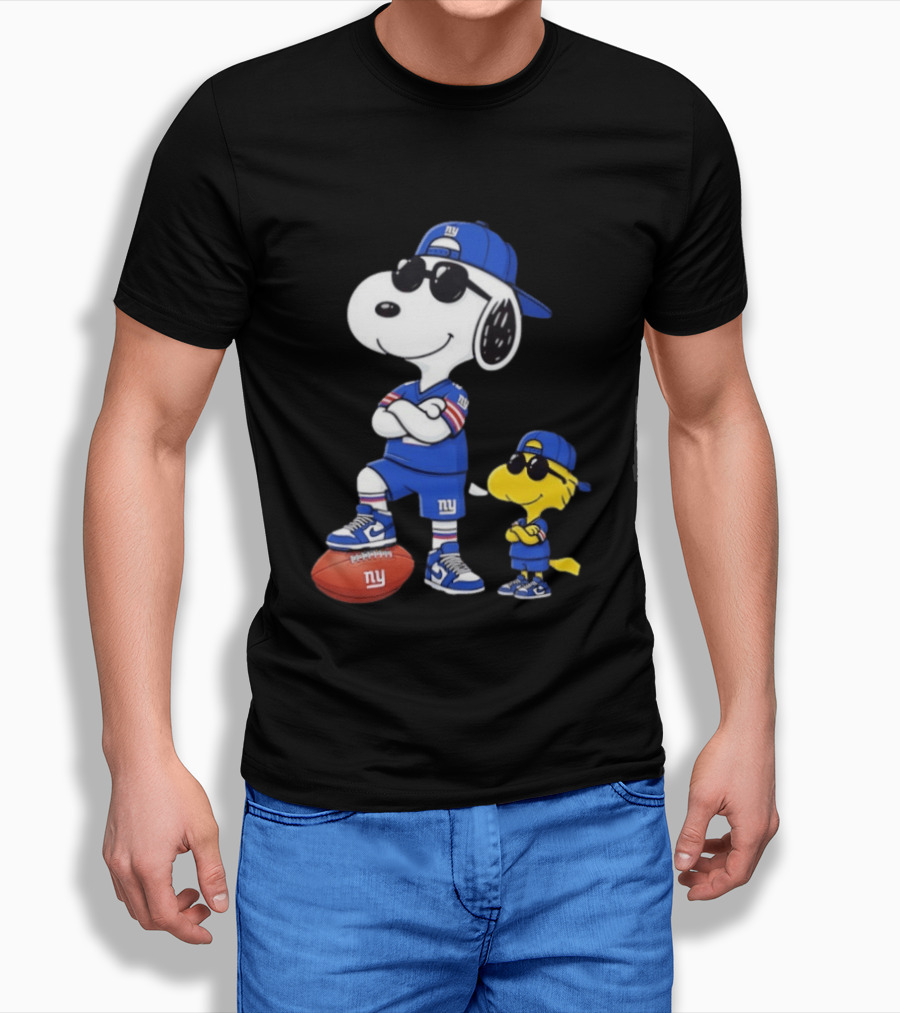 Snoopy And Woodstock In New York Giants Team T-Shirt