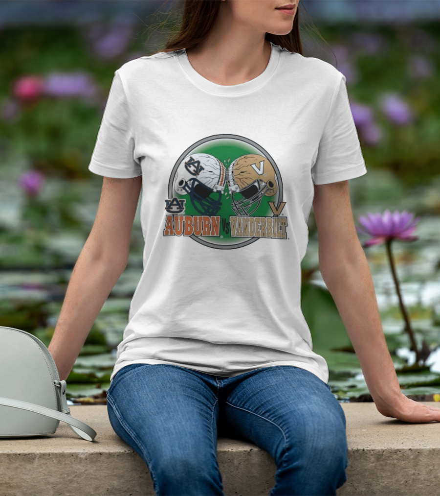Auburn Tigers Vs Vanderbilt Commodores Football Helmets Clash T-Shirt