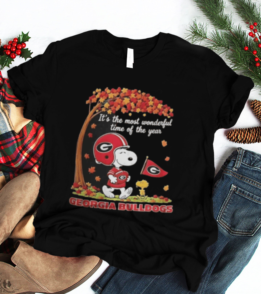 Georgia Bulldogs Snoopy It's The Most Wonderful Time Of The Year Autumn Peanuts Football Fans T-Shirt
