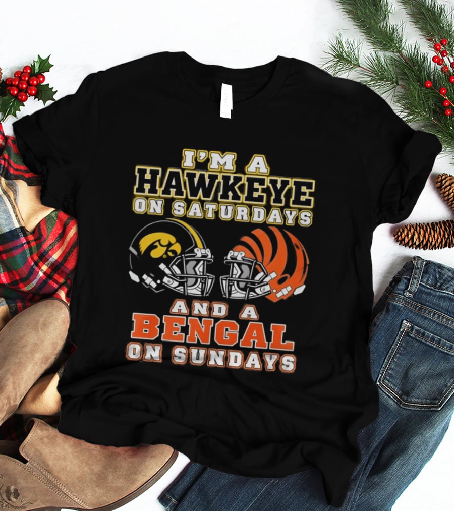 I'm A Hawkeye On Saturdays And A Bengal On Sundays Football Helmets T-Shirt