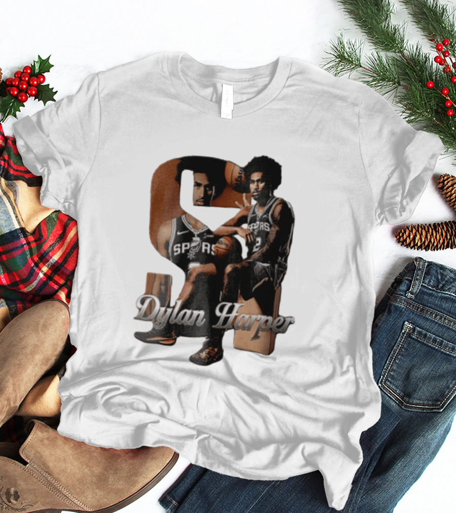 San Antonio Spurs Dylan Harper 2 Sitting Holding Basketball T-Shirt