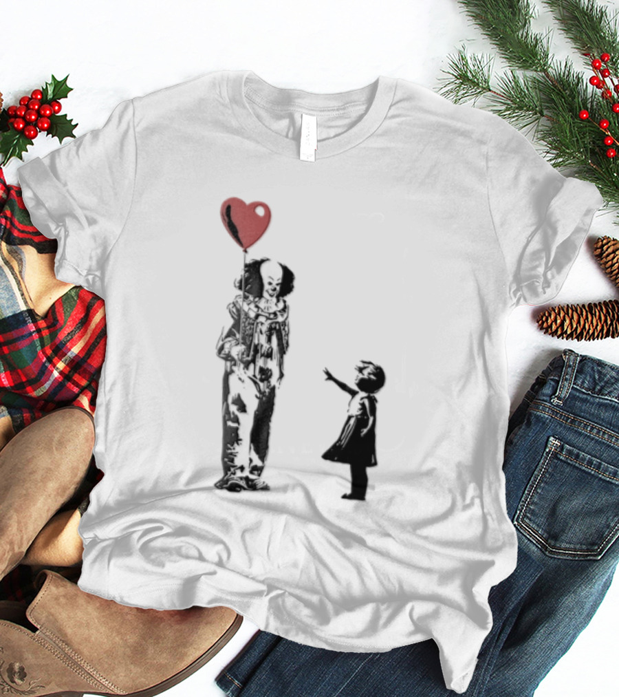 Pennywise Clown And Child With Red Heart Balloon T-Shirt