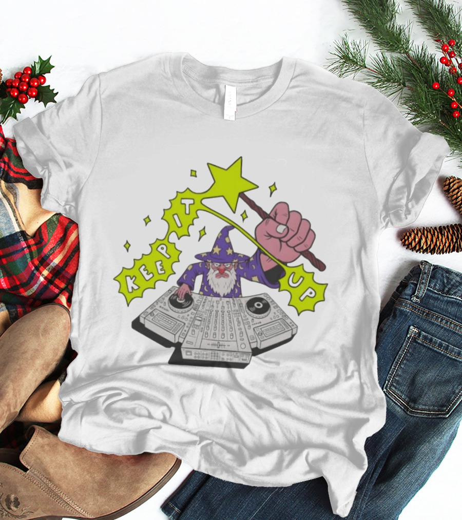 Wizard DJ Keep It Up Music Producer DJing Magic Spell Turntable Controller T-Shirt