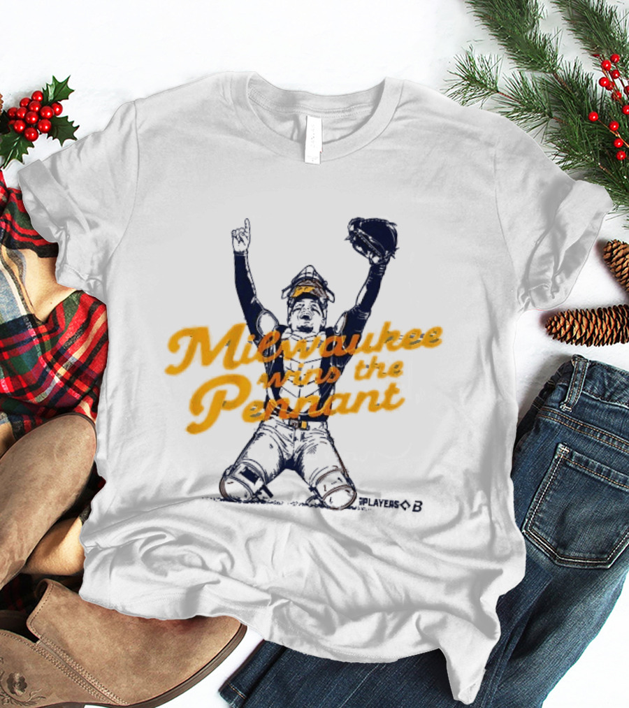 Milwaukee Wins The Pennant Catcher Celebration T-Shirt