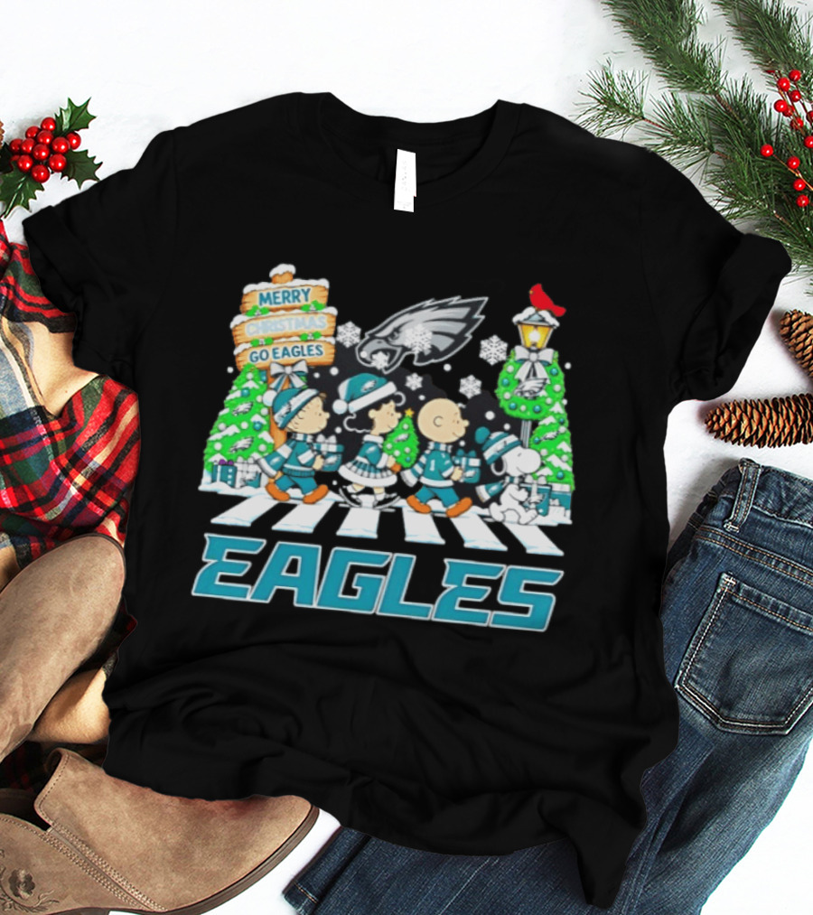 Eagles Peanuts Christmas Abbey Road Merry Christmas Go Eagles T-Shirt