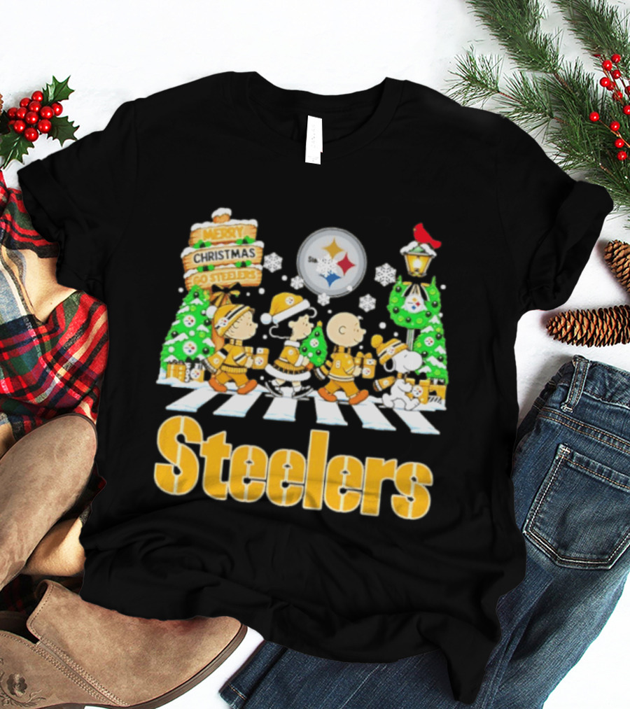 Pittsburgh Steelers Peanuts Abbey Road Christmas Merry Go Steelers T-Shirt