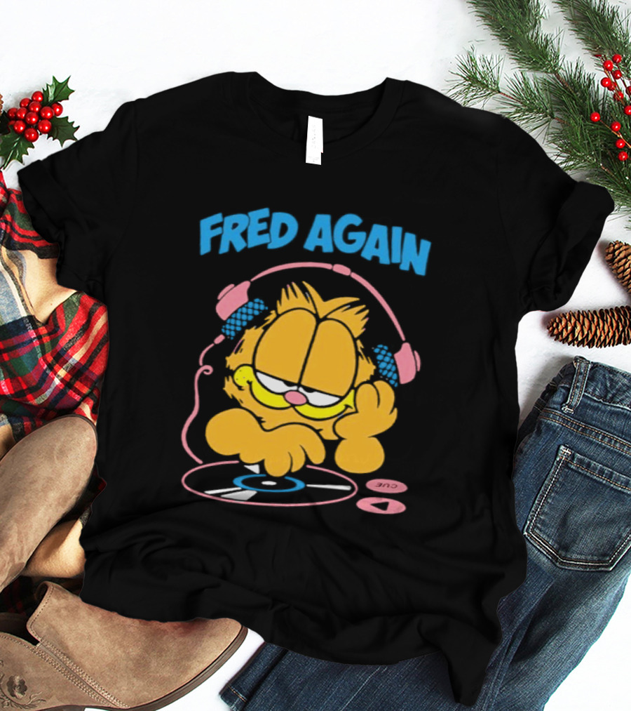 Fred Again DJ Cartoon Cat With Headphones T-Shirt
