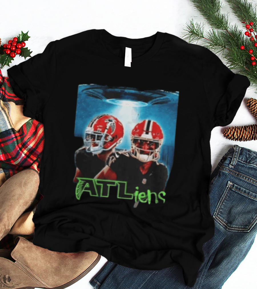 Atlanta Falcons Atliens Football Team Helmet Players UFO T-Shirt