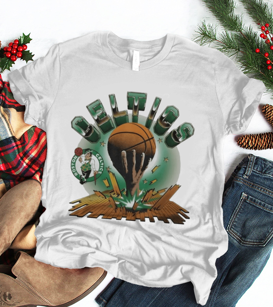 Boston Celtics Basketball NBA Iconic Team Logo Slam Dunk Display T-Shirt