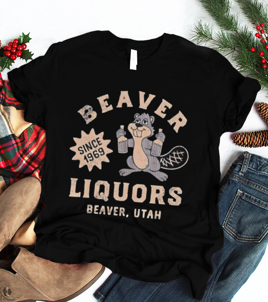 Beaver Liquors Since 1969 Beaver Utah Retro Beaver With Bottles T-Shirt
