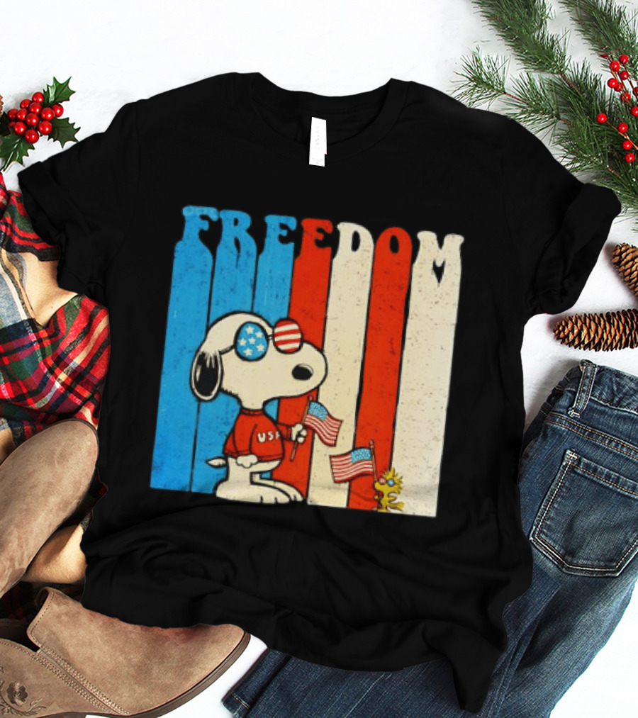 Freedom Snoopy Woodstock Peanuts USA 250th Anniversary Patriotic Celebration T-Shirt