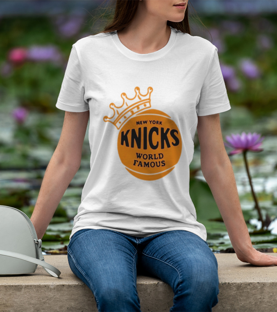 New York Knicks NBA Basketball World Famous Crown T-Shirt