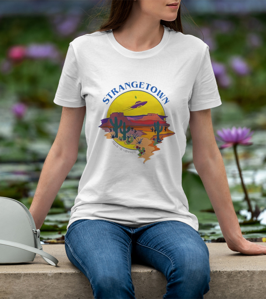Strangetown Road To Nowhere The Sims Alien UFO Desert Saguaro Cactus T-Shirt