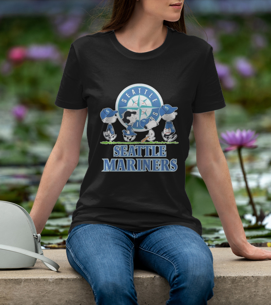 Peanuts Gang Snoopy Baseball Seattle Mariners Yankees Fans T-Shirt