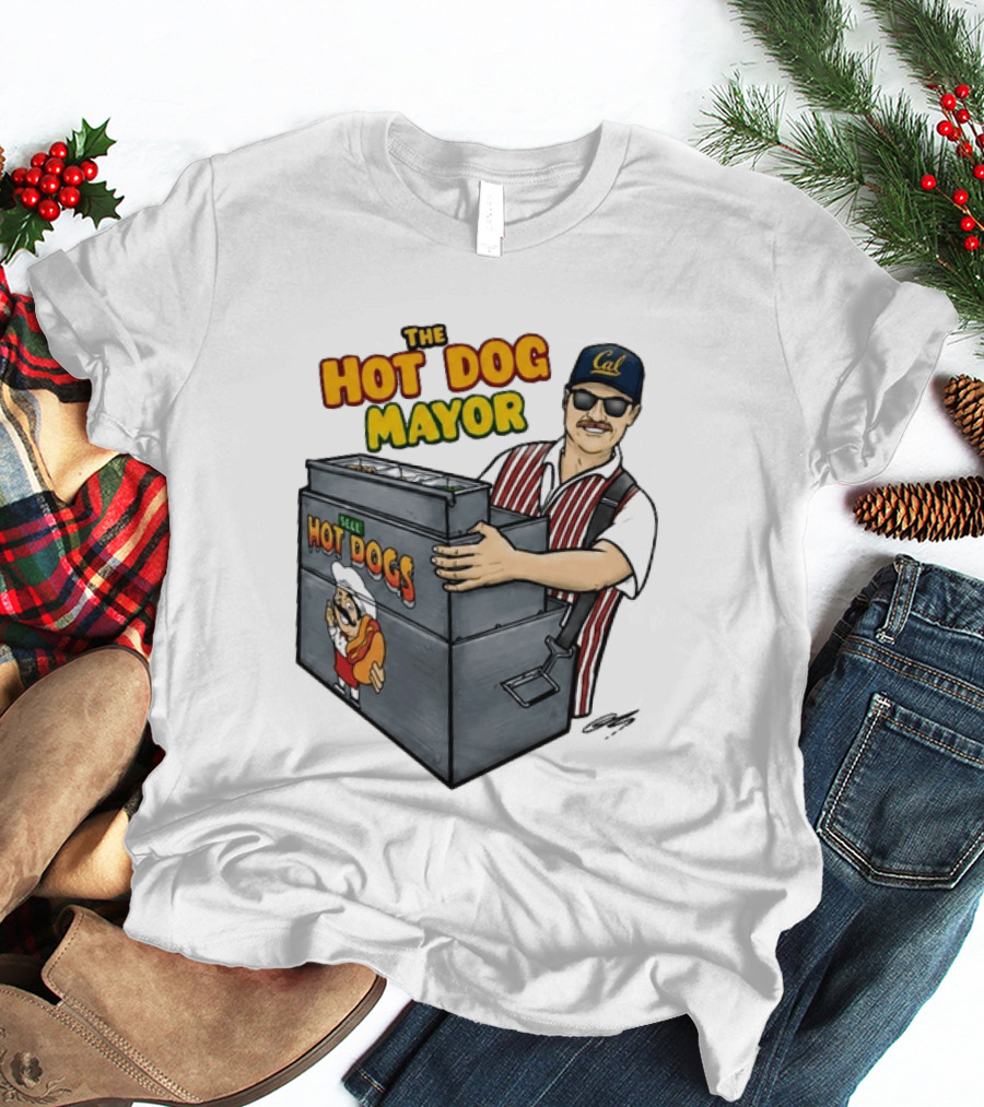The Hot Dog Mayor Vendor With Cal Hat And Hot Dogs Cart T-Shirt