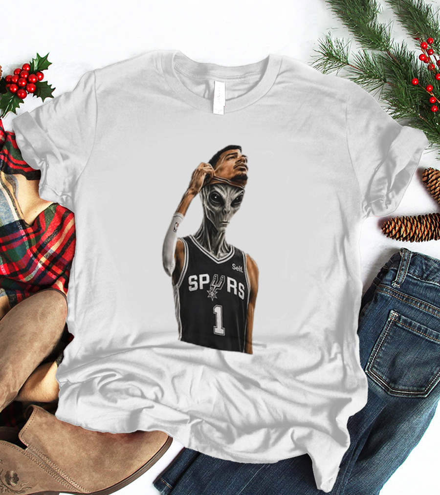 Wembanyama Spurs Alien Takeover Face Reveal Self 1 T-Shirt