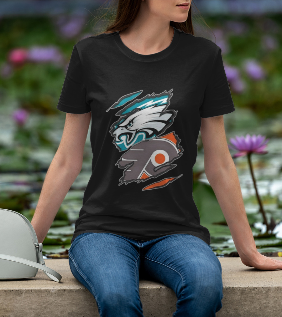 Philadelphia Eagles And Philadelphia Flyers Ripped Tear Sports Team T-Shirt