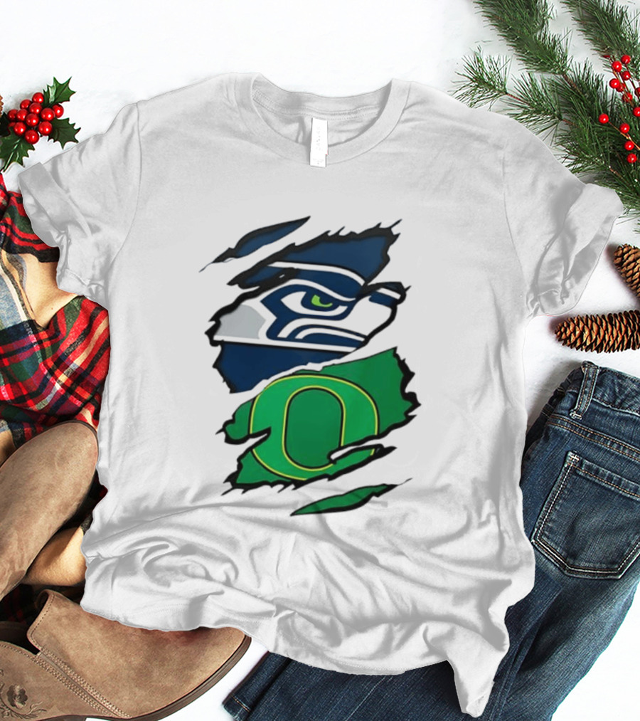 Seattle Seahawks Oregon Ducks Ripped Skin Effect NFL College Team Spirit T-Shirt