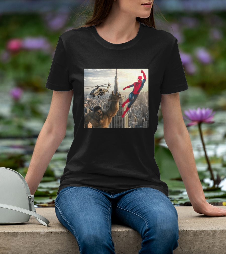 Brand New Day Spider Man And Hulk In Epic New York Battle Scene T-Shirt