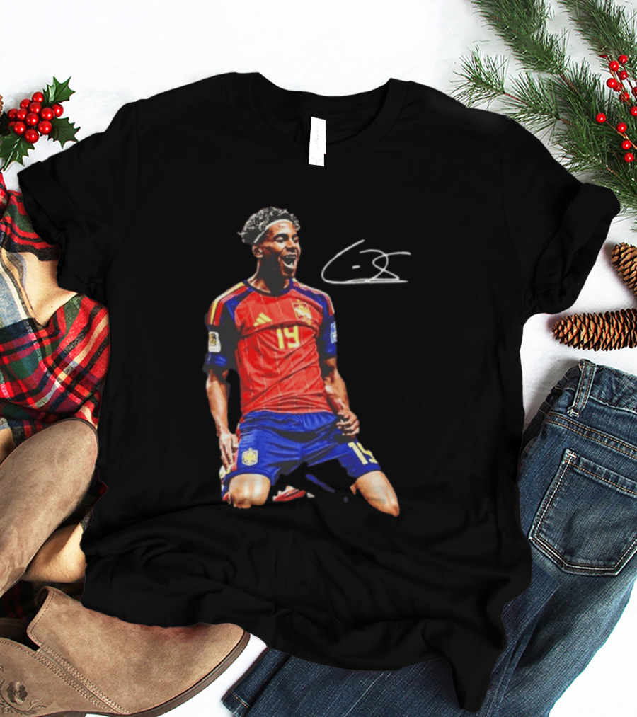 19 Lamine Yamal Spain National Football Team Soccer Jersey Celebration T-Shirt