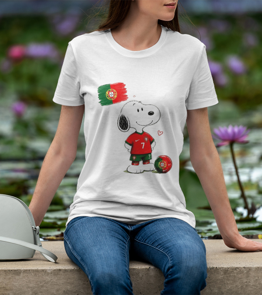 Cristiano Ronaldo Snoopy Portugal Football Number 7 Nike T-Shirt