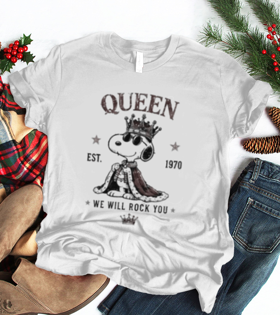 Snoopy Wearing Crown Queen Est 1970 We Will Rock You T-Shirt