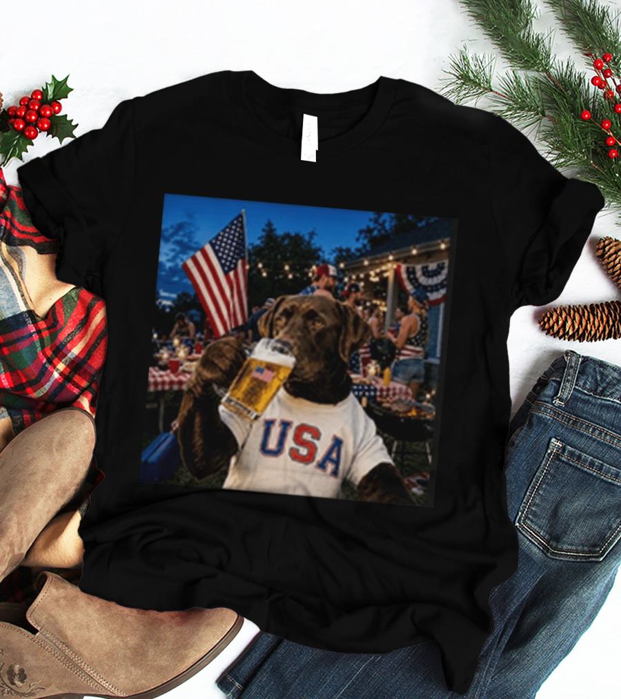 USA Chocolate Lab Drinking Beer American Flag 4th Of July Dog T-Shirt