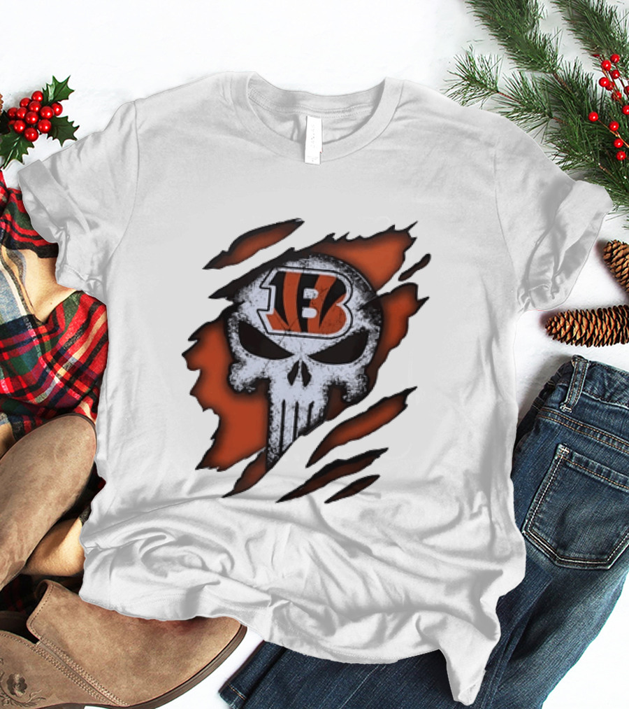 Cincinnati Bengals Punisher Skull Ripped T-Shirt