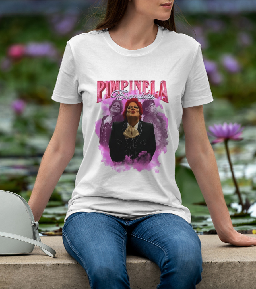 Pimpinela Escarlata Kissing Pose With Pink Smoke Backdrop T-Shirt