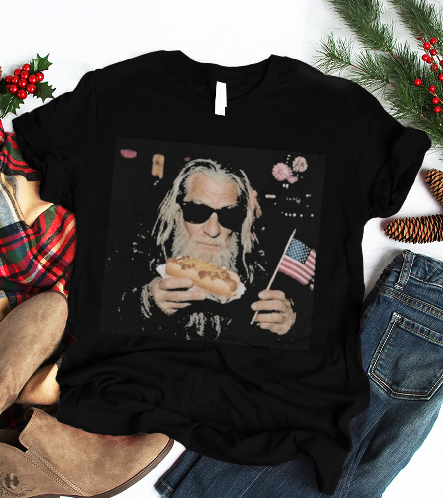 Hot Dog Wizard Holding American Flag Celebrating 4th Of July 2026 T-Shirt