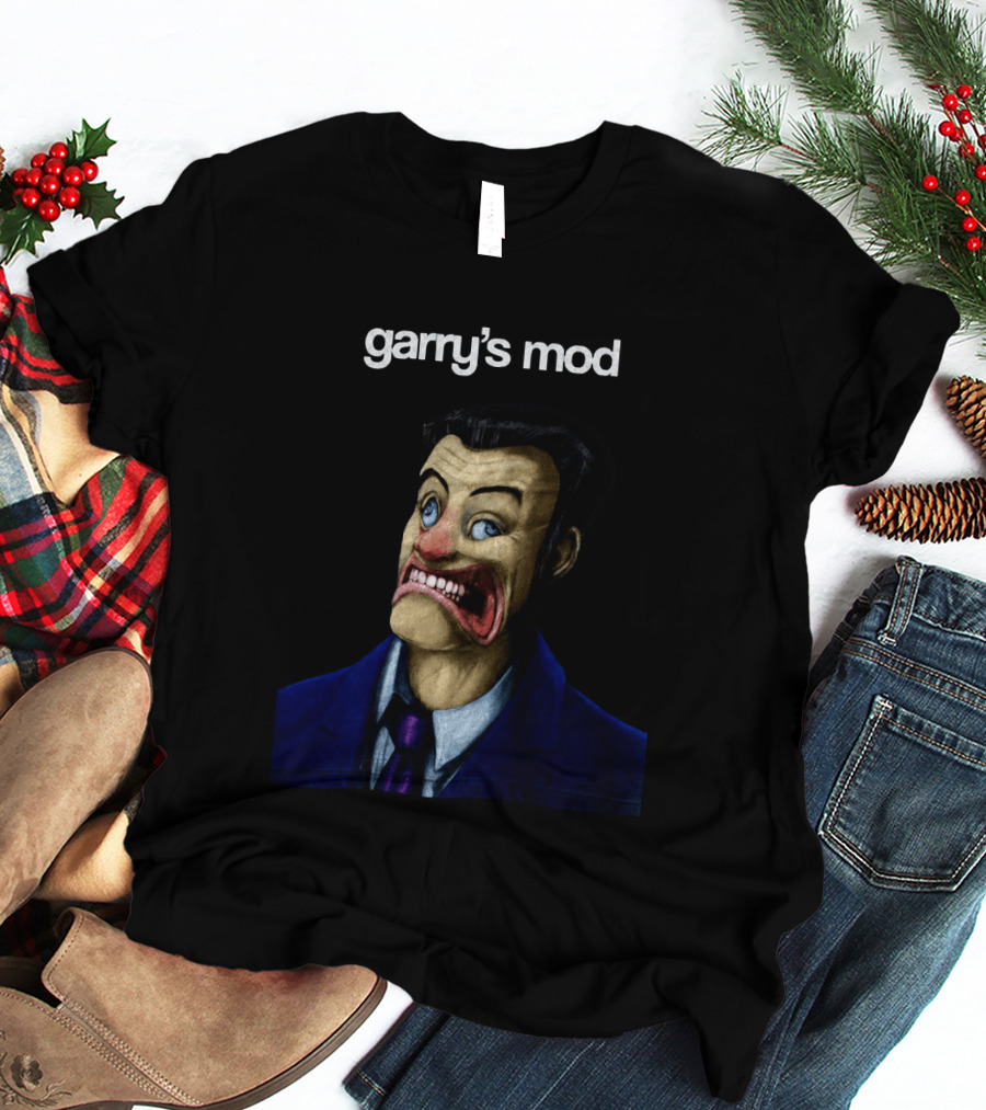 Garry's Mod Distorted Face Posing T-Shirt