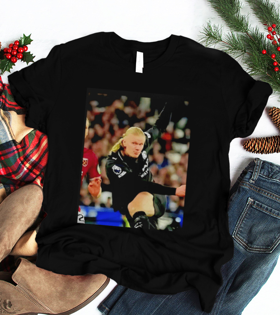Erling Haaland Manchester City Football Player In Action T-Shirt