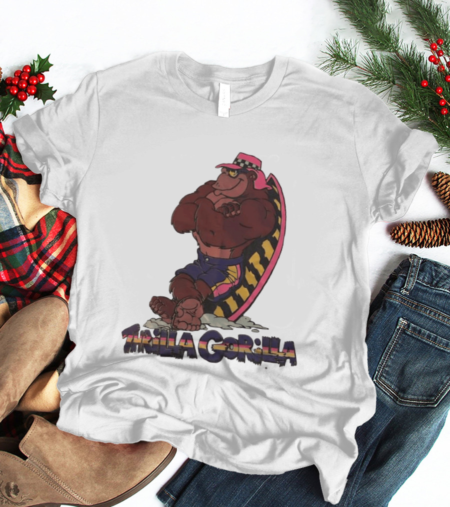 Thrilla Gorilla Town And Country Surf Checkered Hat Surfboard T-Shirt