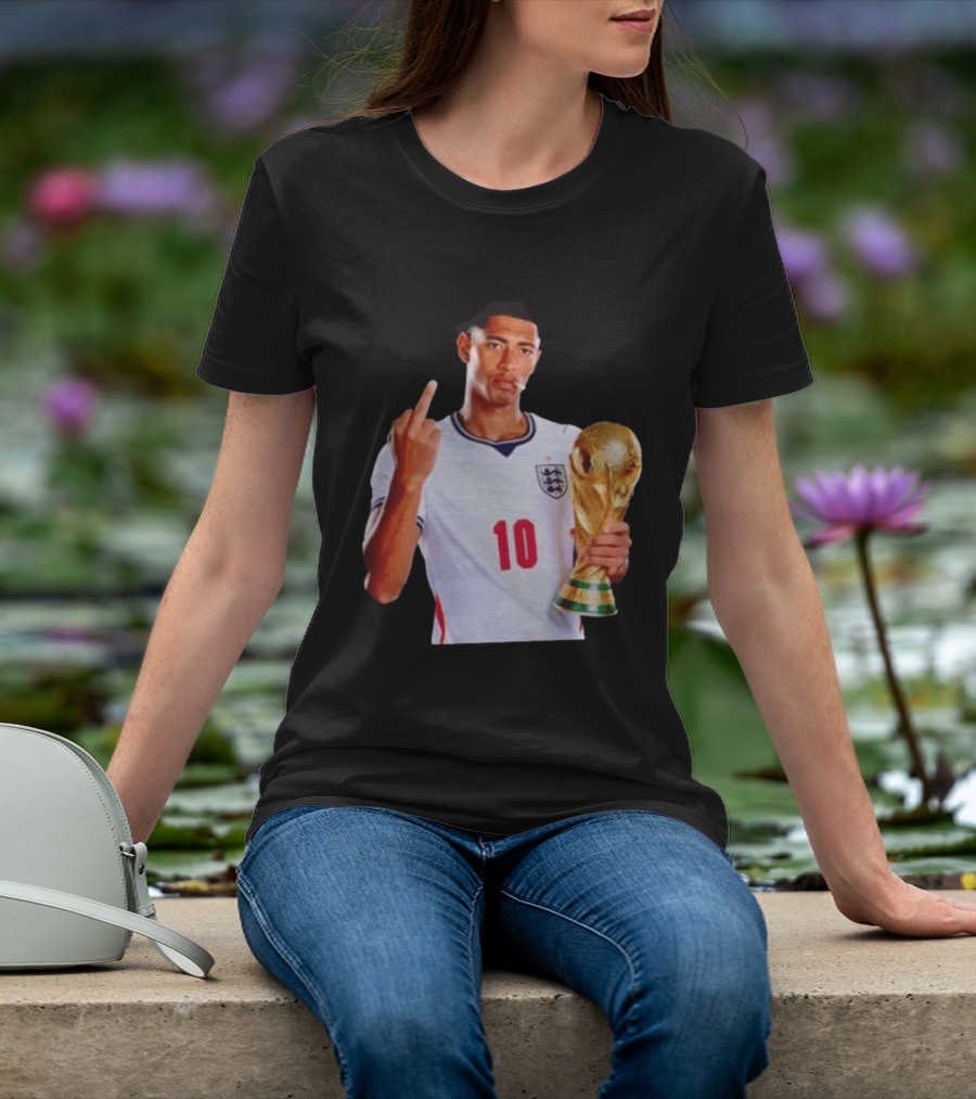 Jude Bellingham England World Cup Trophy Pose T-Shirt